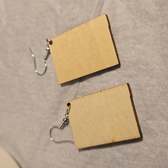 3 /$15 New Wooden Halloween IT Earrings - Picture 4 of 5